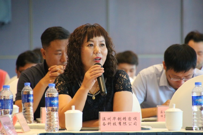 说明: G:\行业协会\展会会议\会议\会员大会\激光行业协会二届一次会员大会照片\IMG_3223.JPG