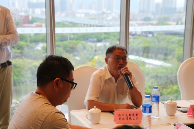 说明: G:\行业协会\展会会议\会议\会员大会\激光行业协会二届一次会员大会照片\IMG_3225.JPG